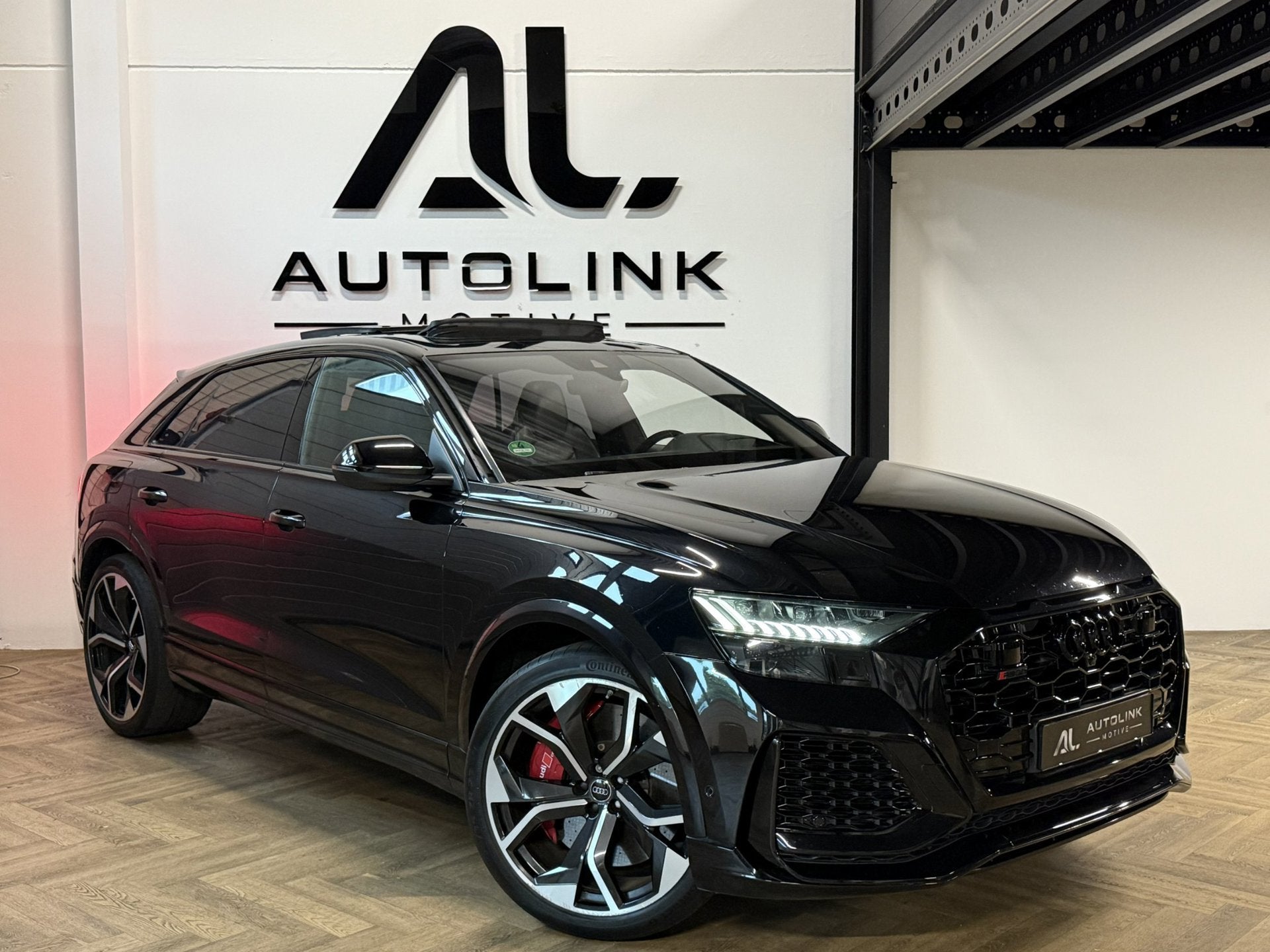 Audi RSQ8 4.0 TFSI quattro Keramisch|SoftClose|Carbon|FULL, Auto's, Dealer onderhouden, Gebruikt, 600 pk, Zwart