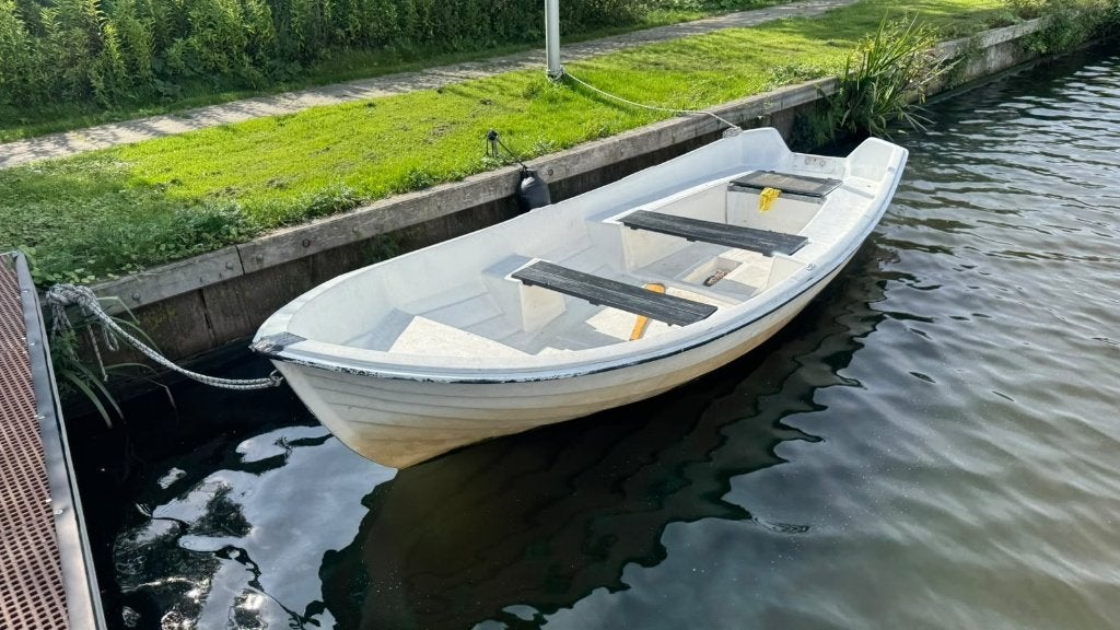 Te koop Polyester boot 4,10 meter. Bootje, Drie personen of meer