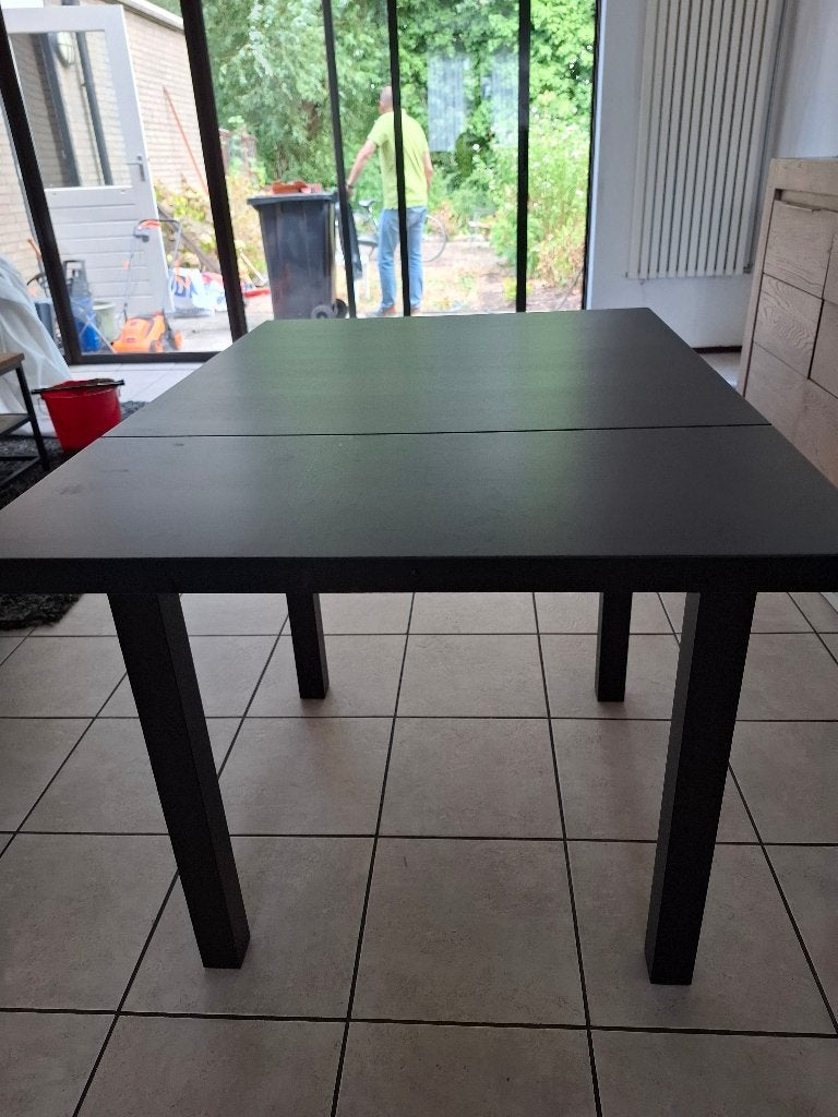 Mooi zwarte Ikea tafeltje, 55 tot 75 cm, Zo goed als nieuw, Rechthoekig, Hout