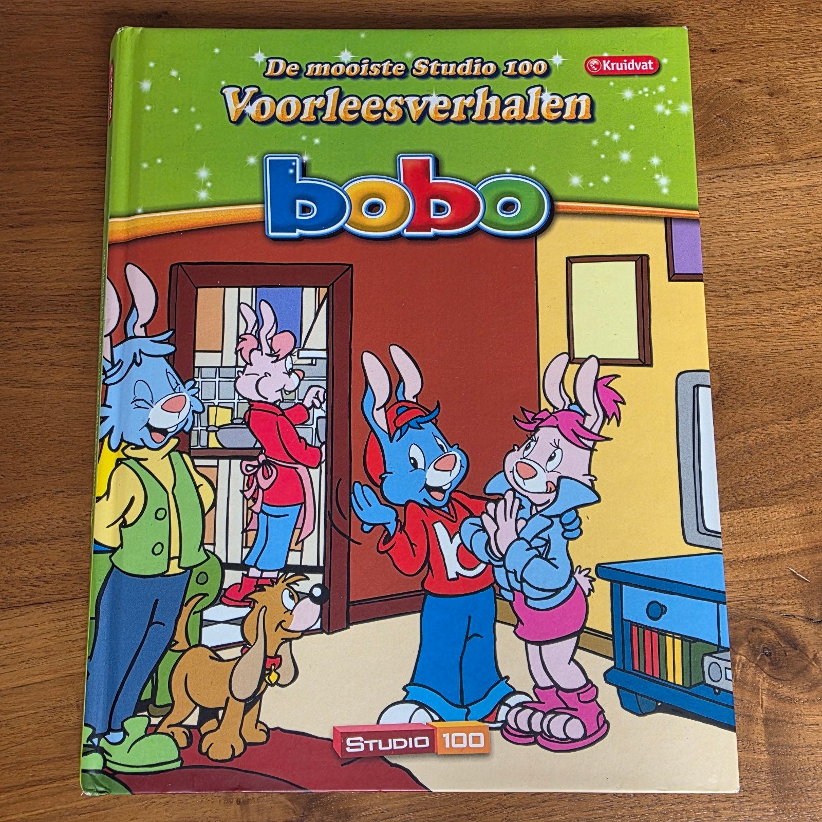Bobo Voorleesverhalen - 11 verhalen, 93 pagina's, Ophalen of Verzenden, Gelezen, Studio 100