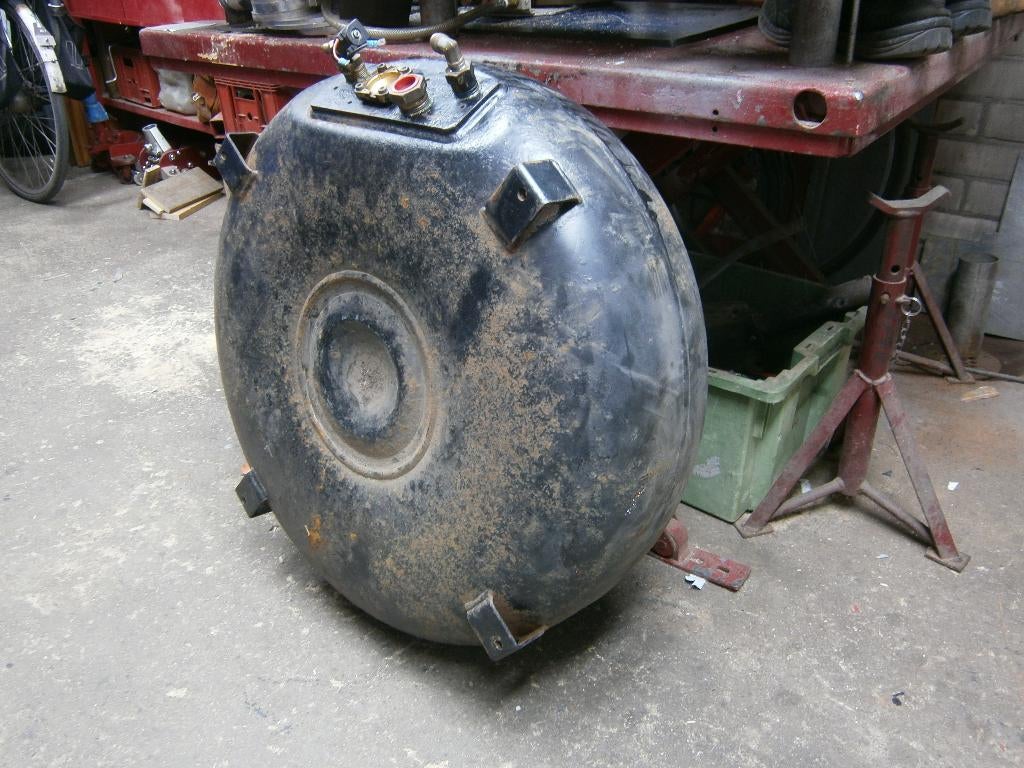 Staande LPG ringtank 82 L Suburban/volvo/ stationwagen, Ophalen, Gebruikt, Volvo