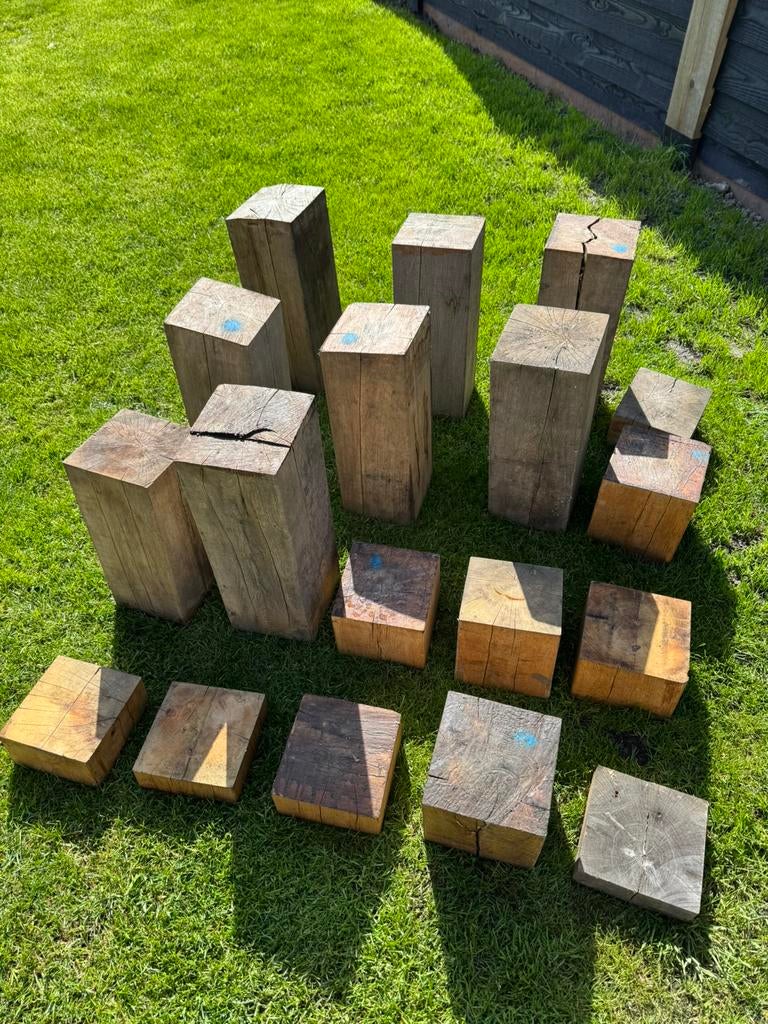 Massief Eiken houten sokkels 200x200mm, Doe-het-zelf en Verbouw, Ophalen, 25 tot 50 mm, Eiken, Zo goed als nieuw