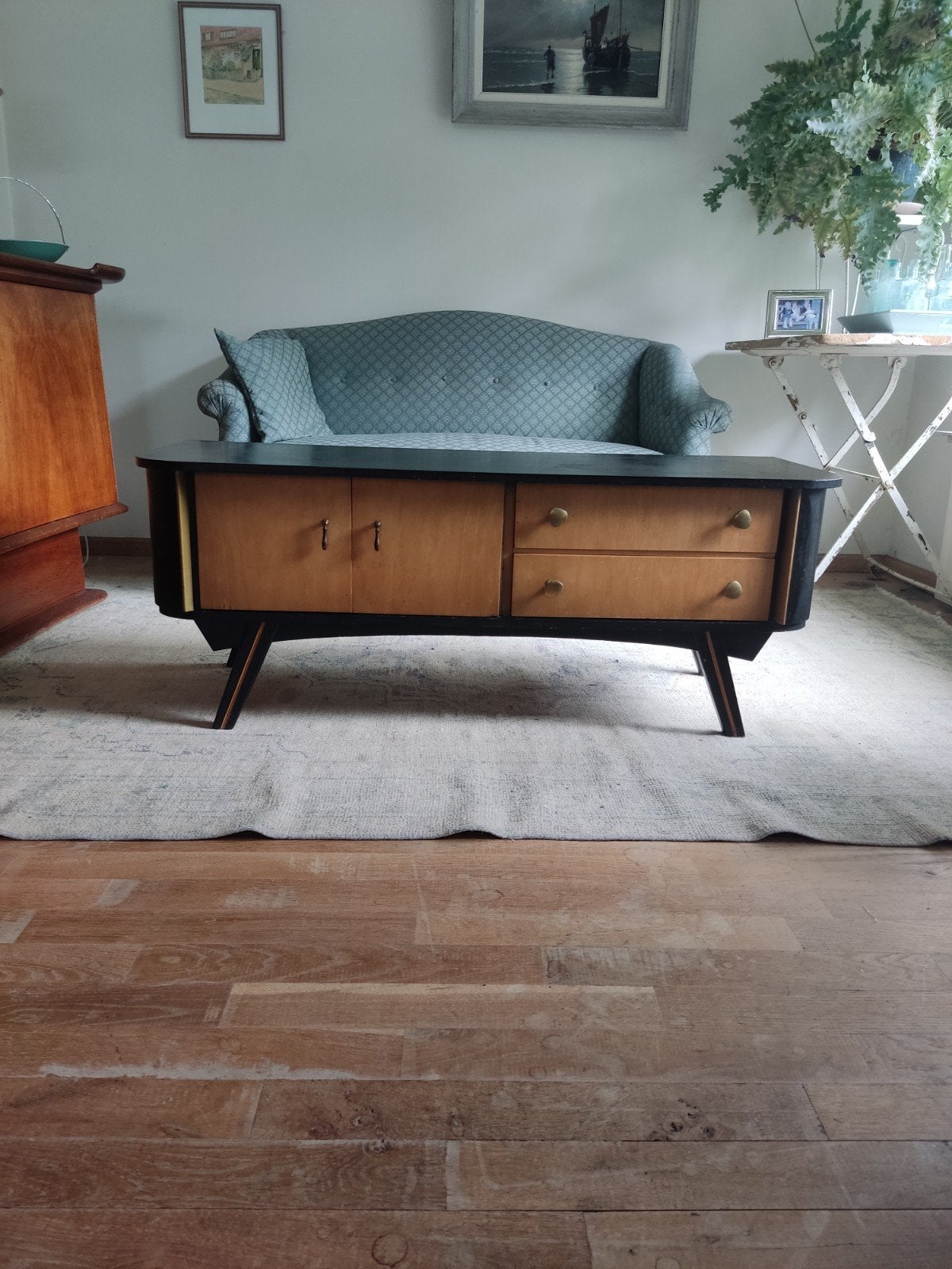 Mooi Vintage Kastje TV meubel Dressoir Sideboard, Ophalen, Huis en Inrichting