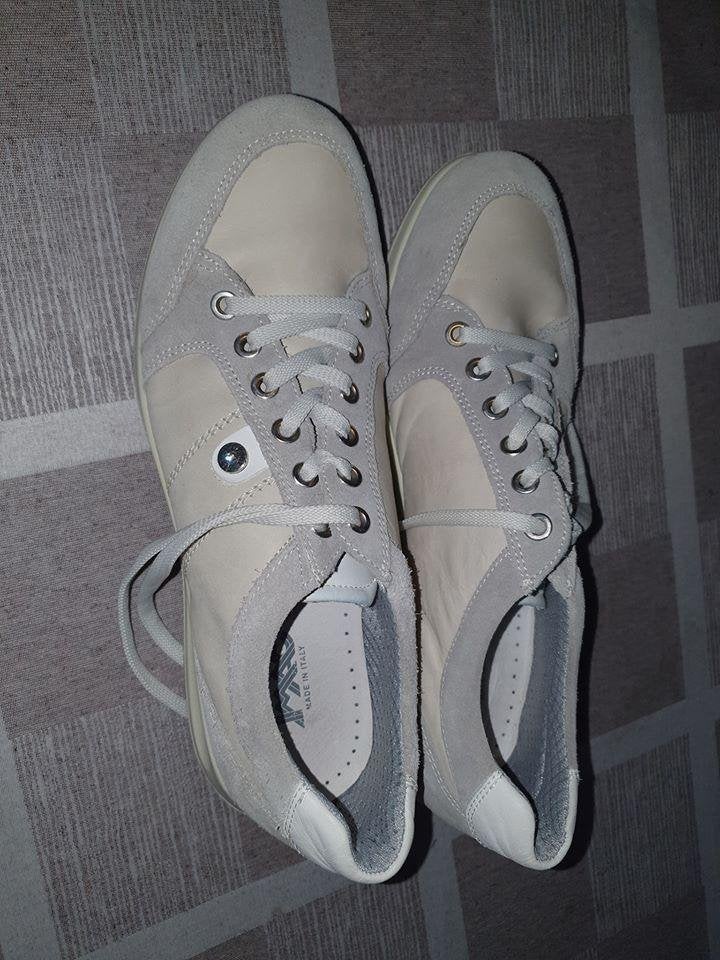 Stijlvolle beige sneakers - Maat 39, Beige, Ophalen of Verzenden, IMAC, Sneakers of Gympen