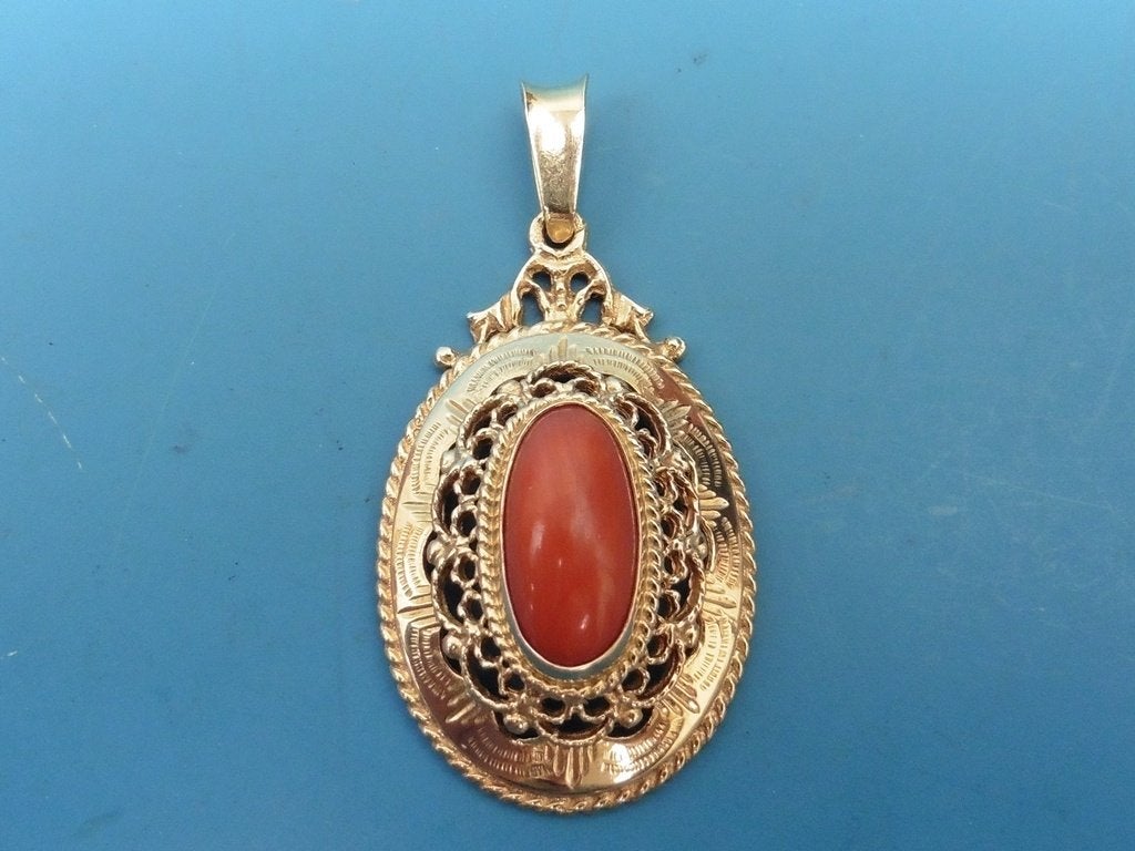 Gouden hanger met bloedkoraal                           G108, Sieraden, Tassen en Uiterlijk, Gebruikt, Overige voorstellingen