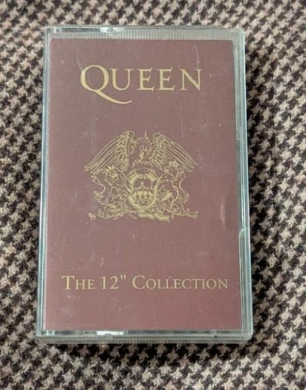Gezocht: Casette tape Queen - 12" collection, 2 t/m 25 bandjes, Overige genres, Ophalen of Verzenden, Zo goed als nieuw