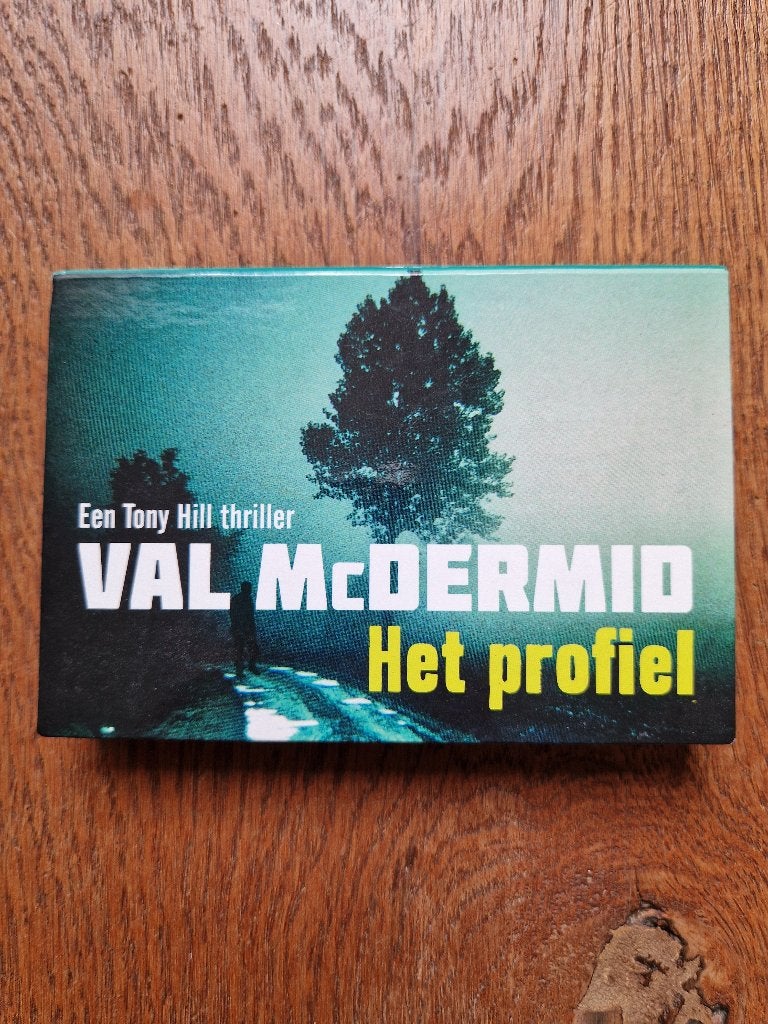 Val McDermid - Het profiel dwarsligger, Boeken, Thrillers, Ophalen of Verzenden, Zo goed als nieuw, Val McDermid
