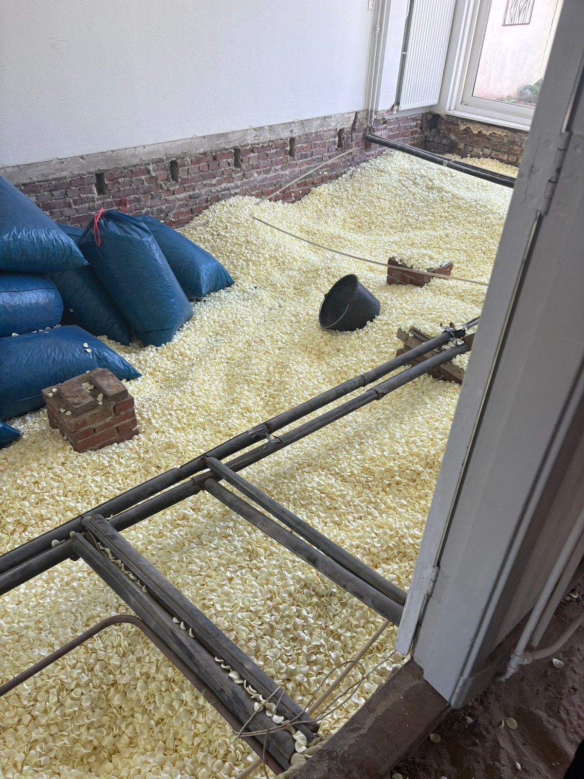 Isolatiemateriaal, Ophalen