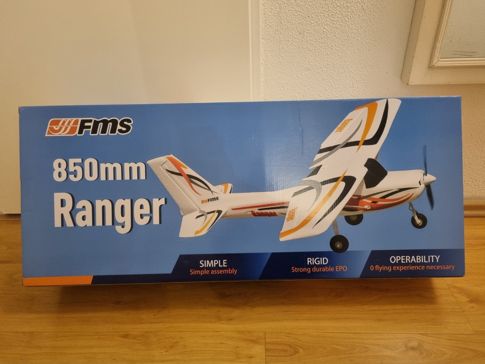 Nieuwe Fms.Ranger 850mmTrainer. Incl reflex Nieuw.in doos, Hobby en Vrije tijd, Modelbouw | Radiografisch | Vliegtuigen, Ophalen of Verzenden