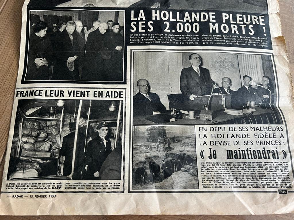 Krant 1953 Watersnoodramp - Historisch Document, Ophalen of Verzenden, Gelezen, Krant