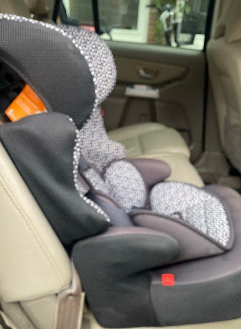 Hema 123 Doorgroei Autostoel Zwart-Wit Gestippeld, Kinderen en Baby's, Autostoeltjes, 9 t/m 36 kg, Ophalen, Overige merken, Gebruikt