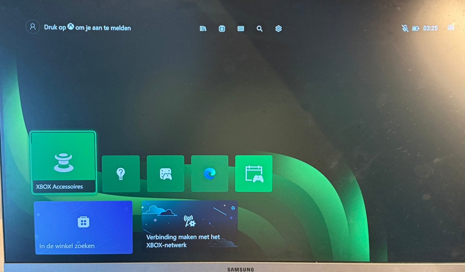 Foto 7 van Xbox Series X met 2 Controllers, Headset en Doos