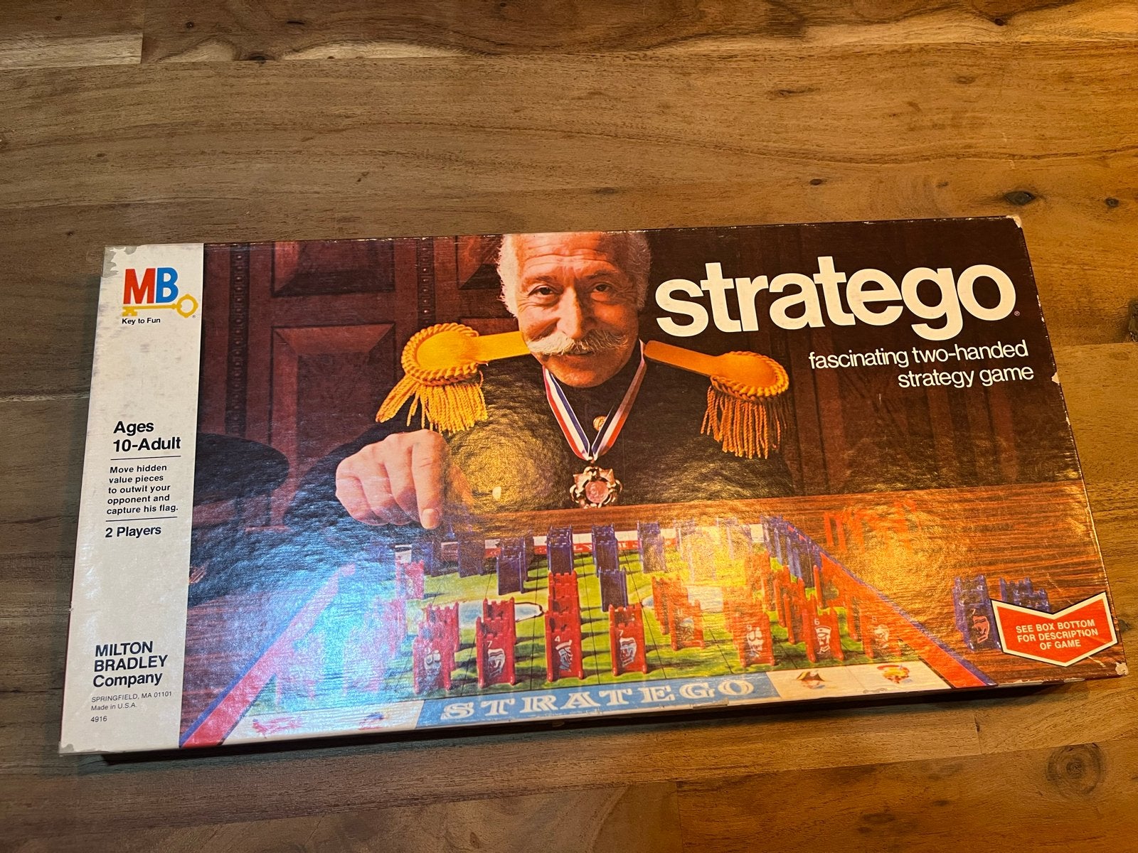 Vintage Stratego Bordspel - Milton Bradley (1977-4916), Hobby en Vrije tijd, Een of twee spelers, Ophalen of Verzenden, Gebruikt