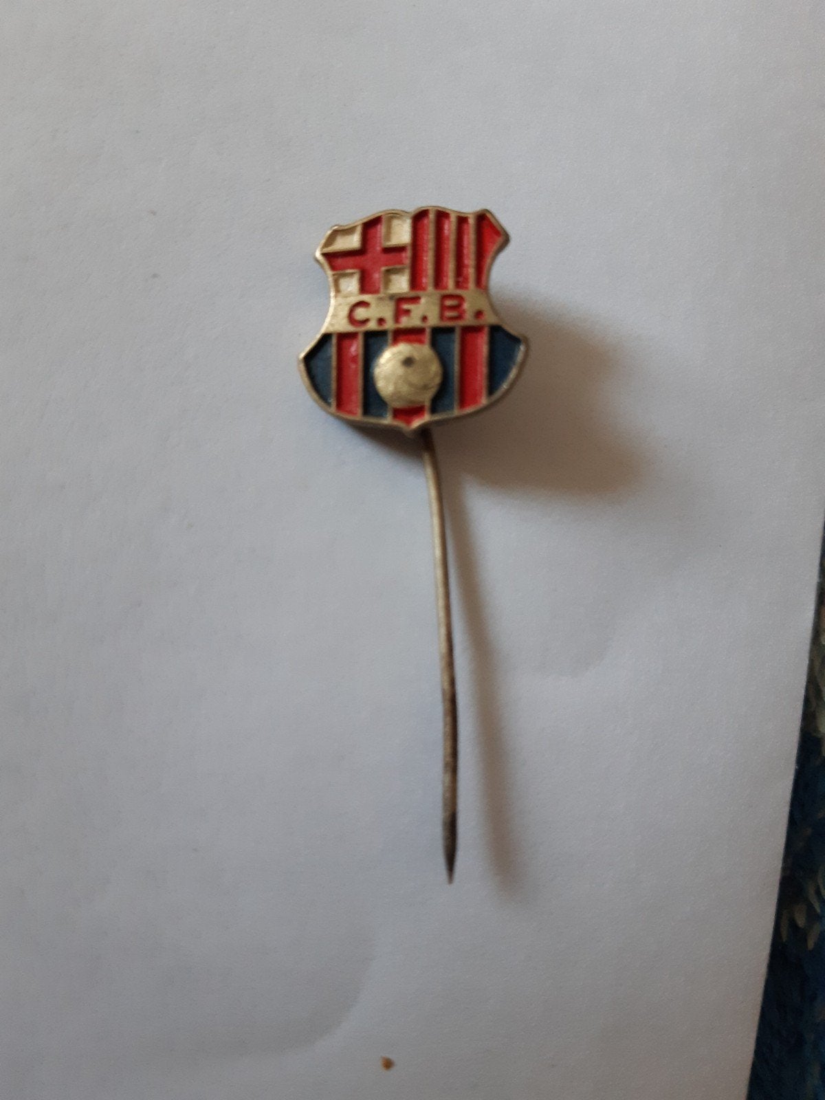 Speldje C.F.B Barcelona, Ophalen of Verzenden, Zo goed als nieuw, Sport, Speldje of Pin