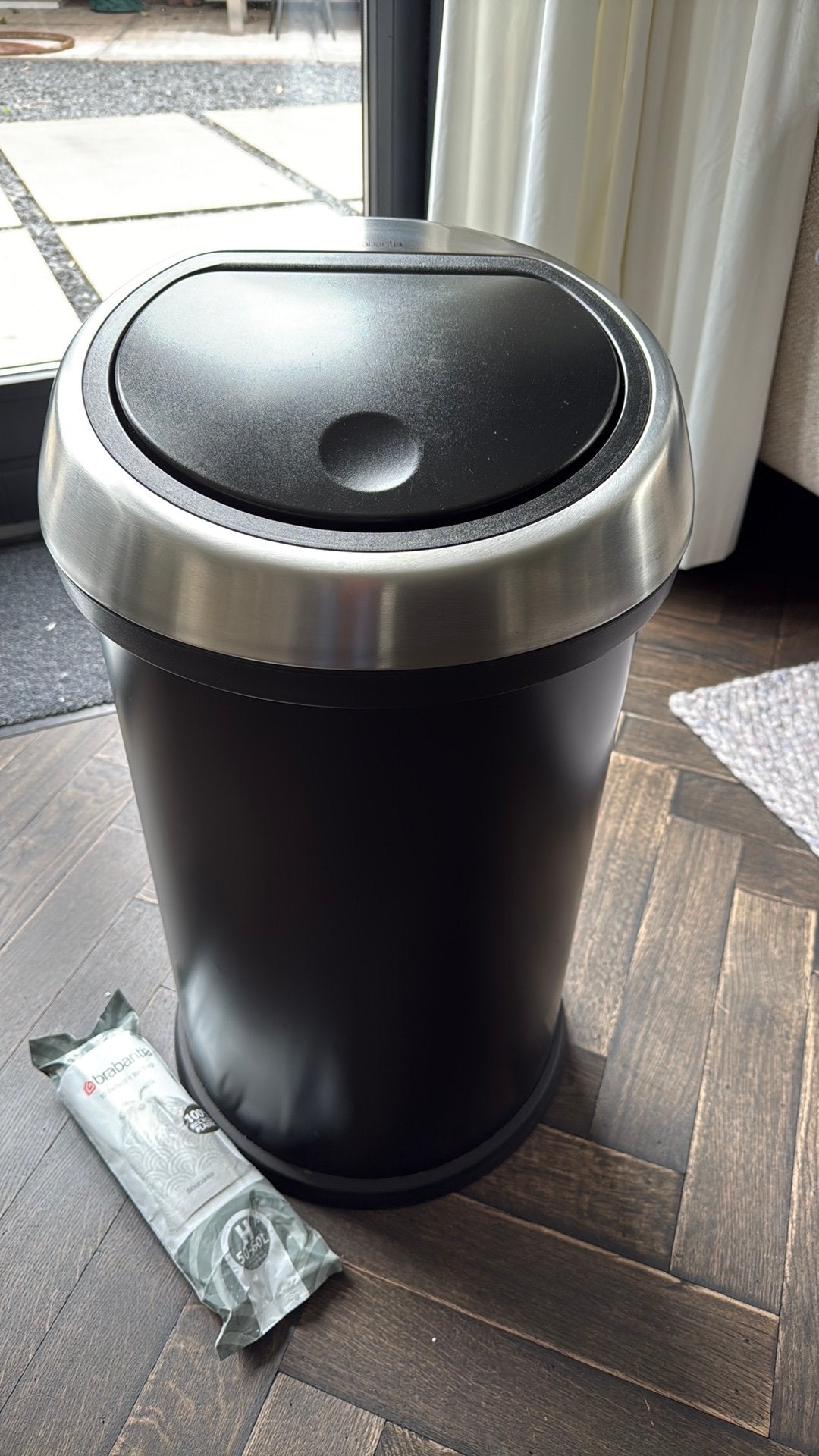 Brabantia touch bin 60 liter mat zwart met 10 zakken, Ophalen, Gebruikt, Rvs