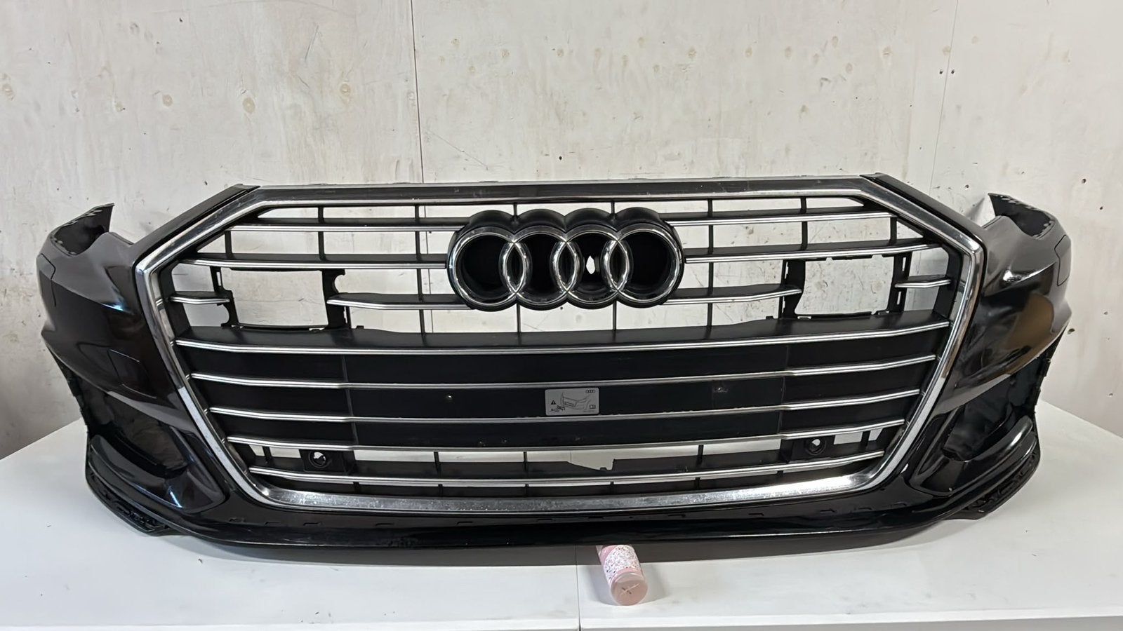 Voorbumper voor de Audi A6 C8 S-Line., Ophalen, Voor, Audi, Bumper