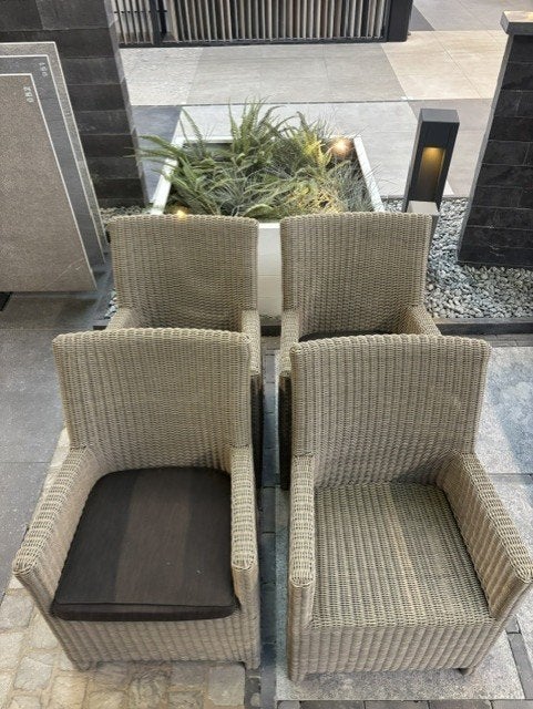 8 beige wicker tuinstoelen - showroommodel, Tuin en Terras, Tuinstoelen, Ophalen, Zo goed als nieuw, Wicker