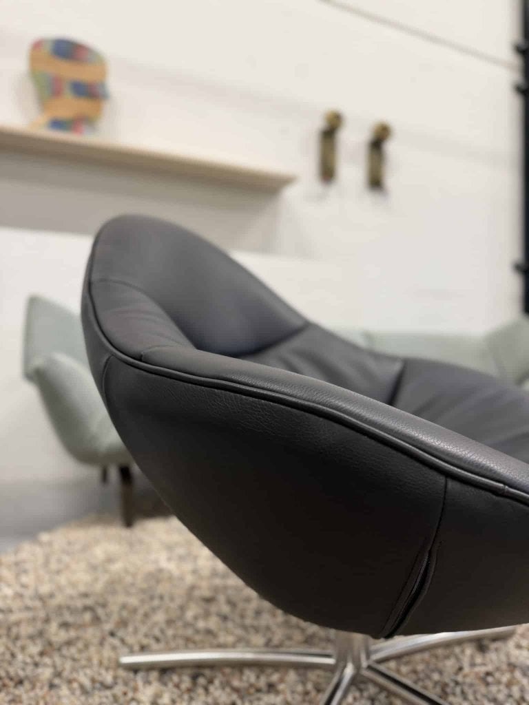 Nieuw Label Vandenberg Hidde Soft Fauteuil Zwart leer Gin, Label, Nieuw, Ophalen of Verzenden, 75 tot 100 cm