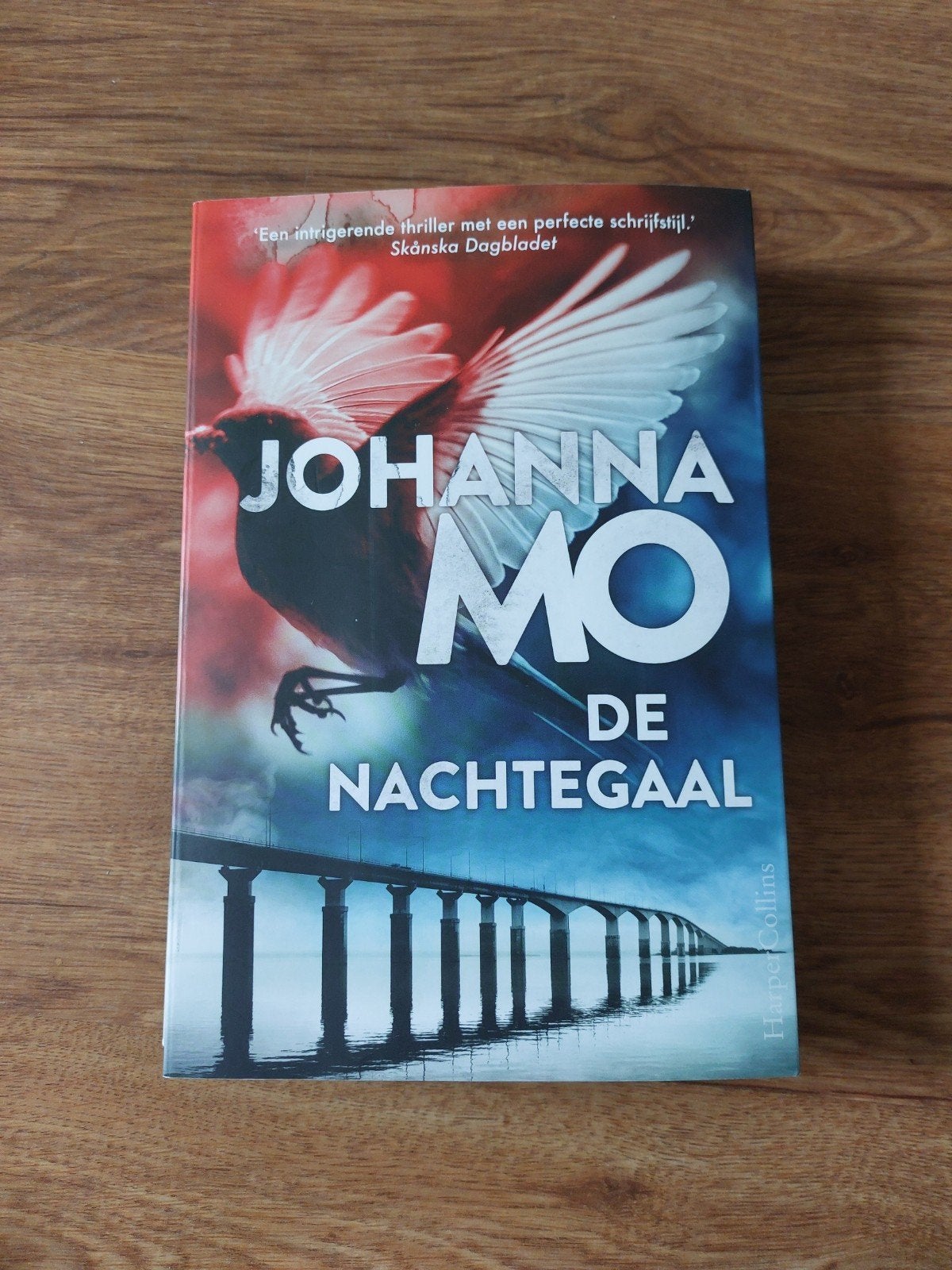 Thriller van Johanna Mo • De nachtegaal, Boeken, Ophalen of Verzenden, Zo goed als nieuw, Johanna Mo