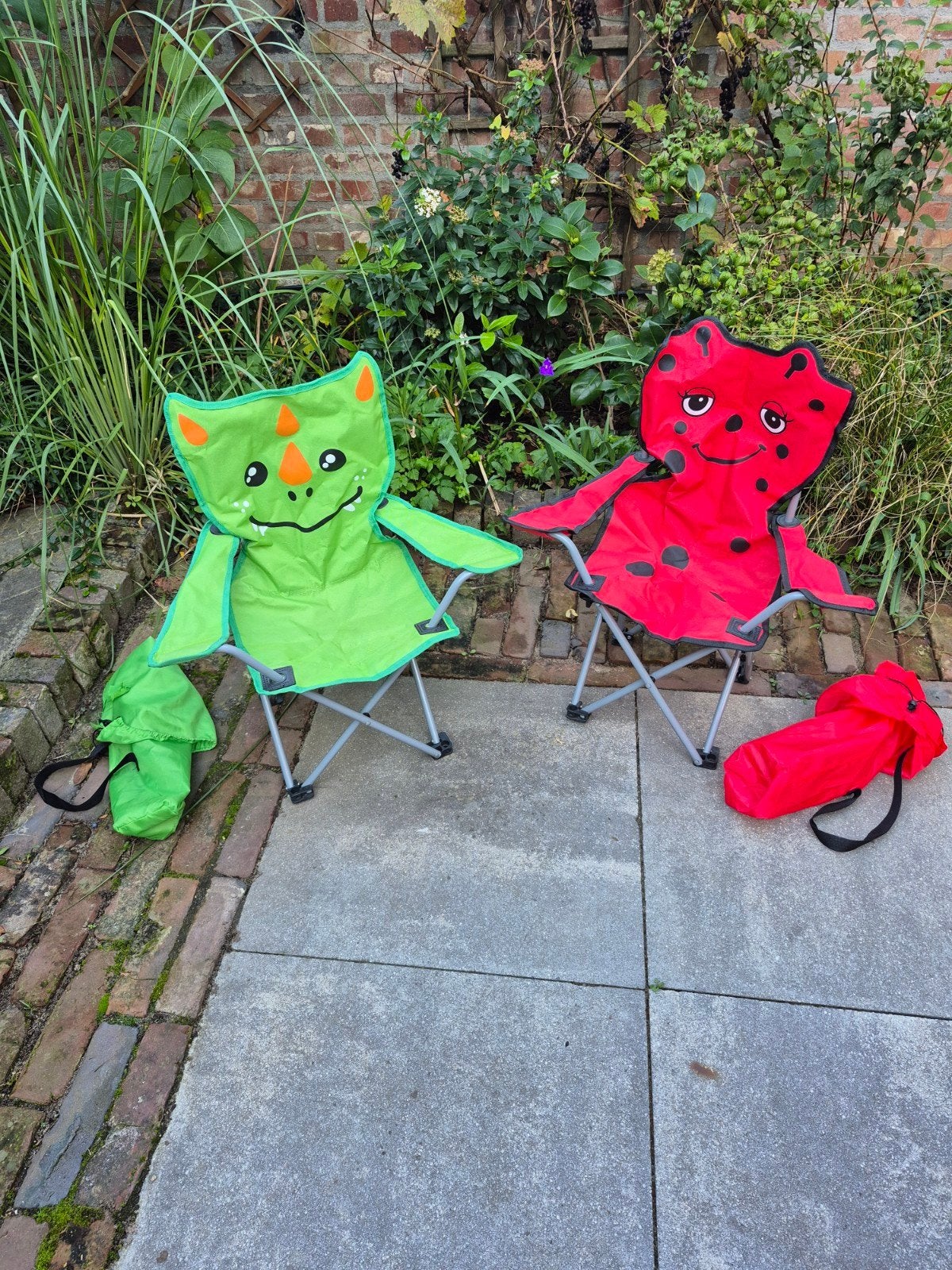 2x Kinder campingstoel - Groene en rode dinosaurus, Ophalen, Gebruikt, Campingstoel