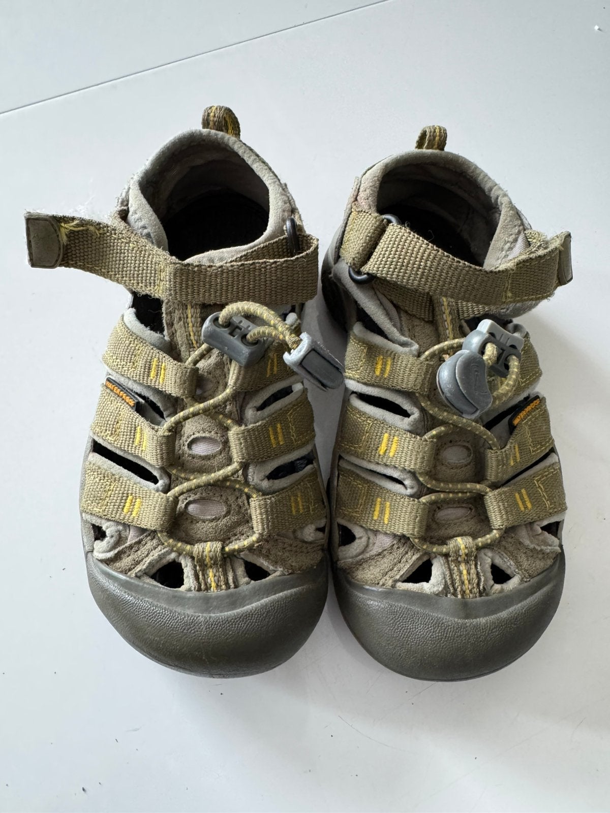 Keen waterproof sandalen 30, Ophalen of Verzenden, Zo goed als nieuw, Meisje