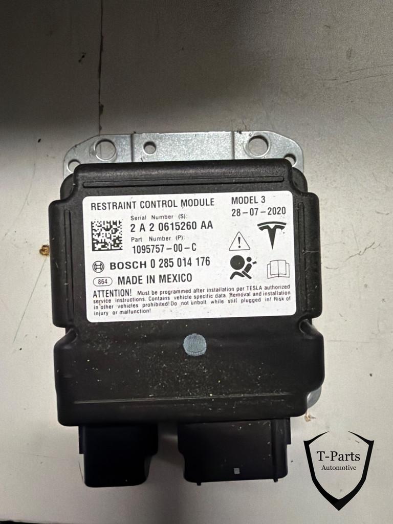 Tesla model 3 airbag module, Tesla, Inc., Ophalen of Verzenden, Tesla Road 1
78725  Austin, Gebruikt
