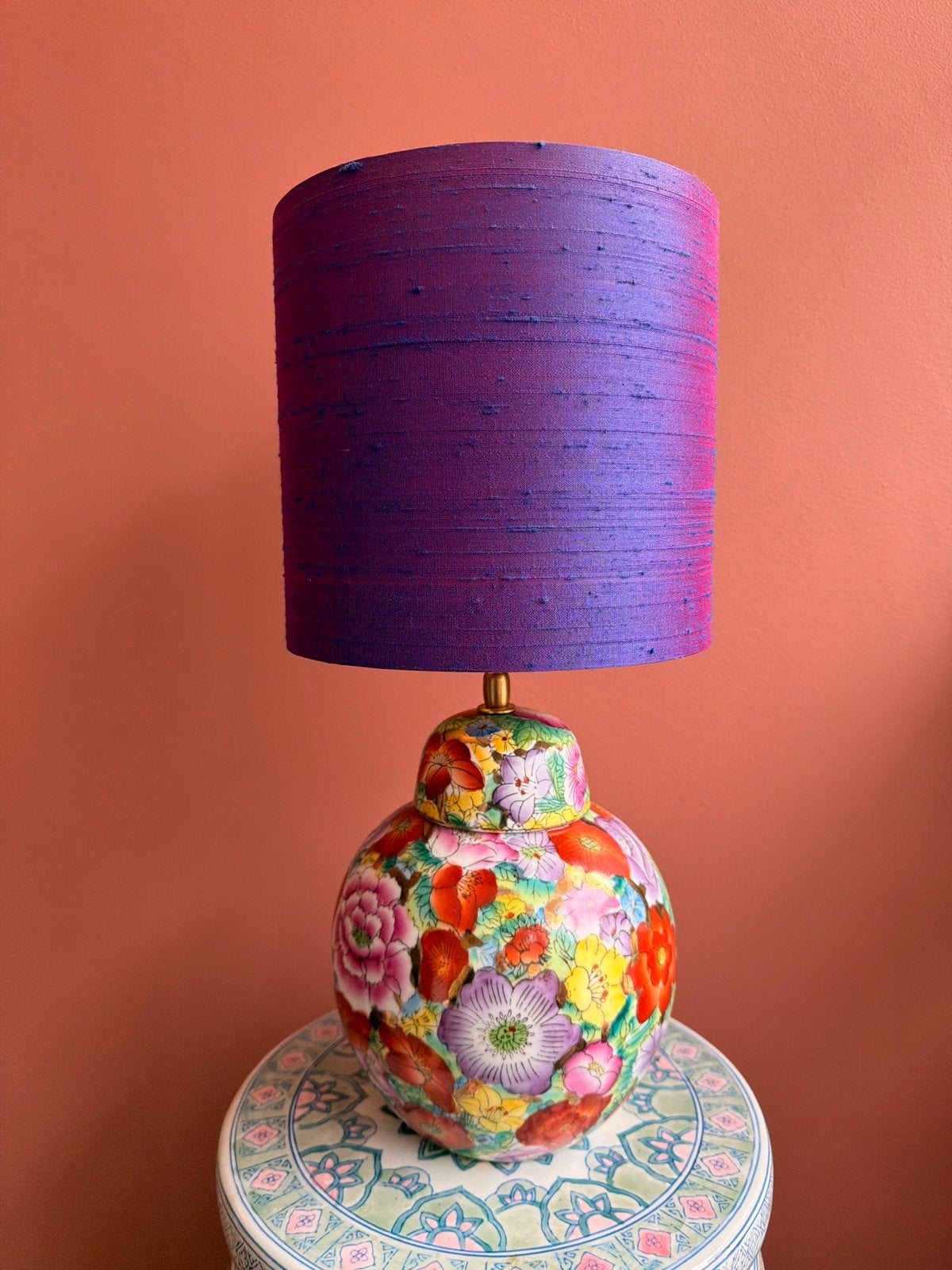 Chinese gemberpot-lamp met paarse ruwe zijden kap dia 20cm, Nieuw, Sfeerlamp, Vintage, Paars
