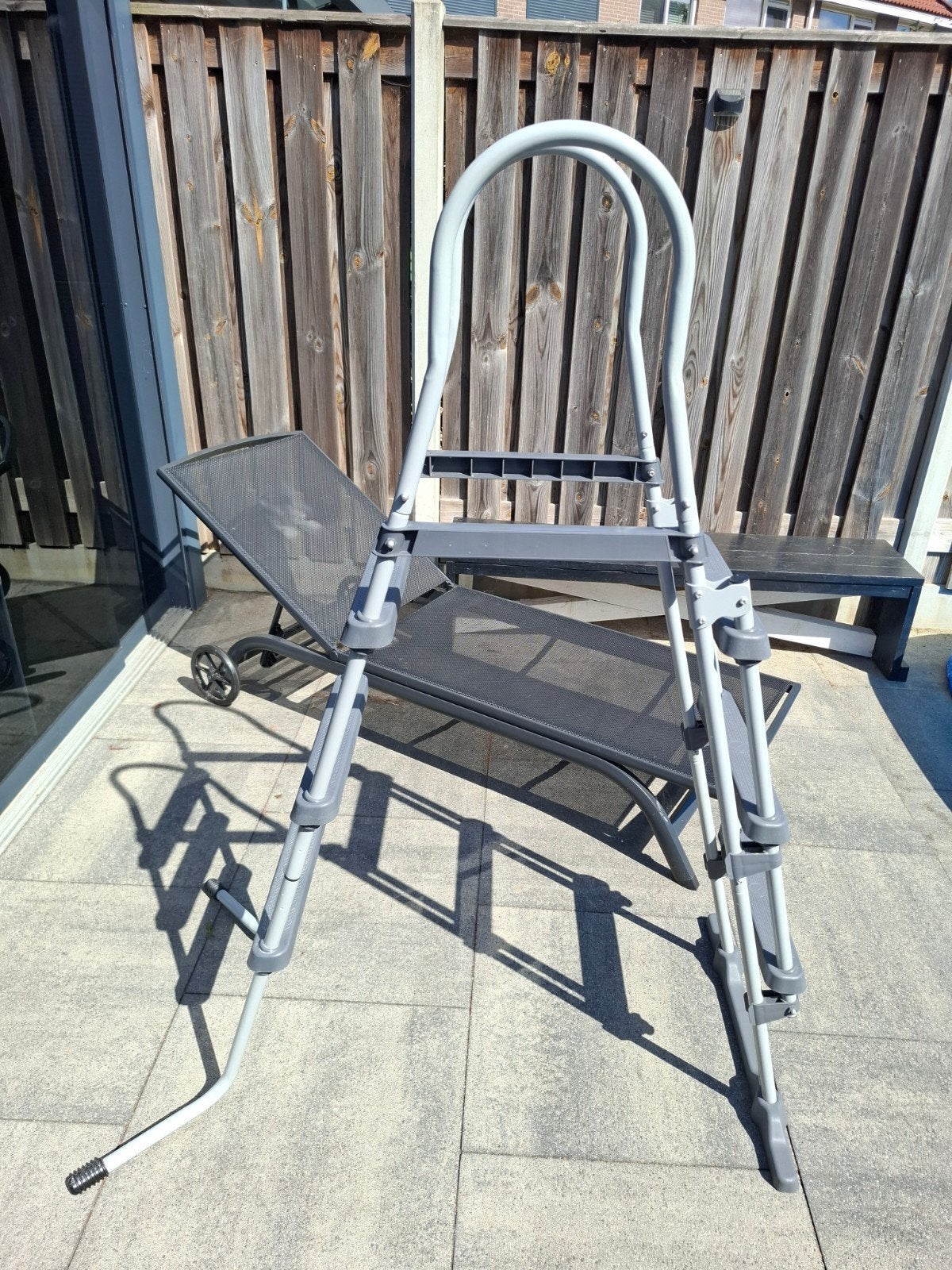 Zwembadtrap 165cm hoog - Zo goed als nieuw, Tuin en Terras, Ophalen of Verzenden, Zo goed als nieuw, Ladder