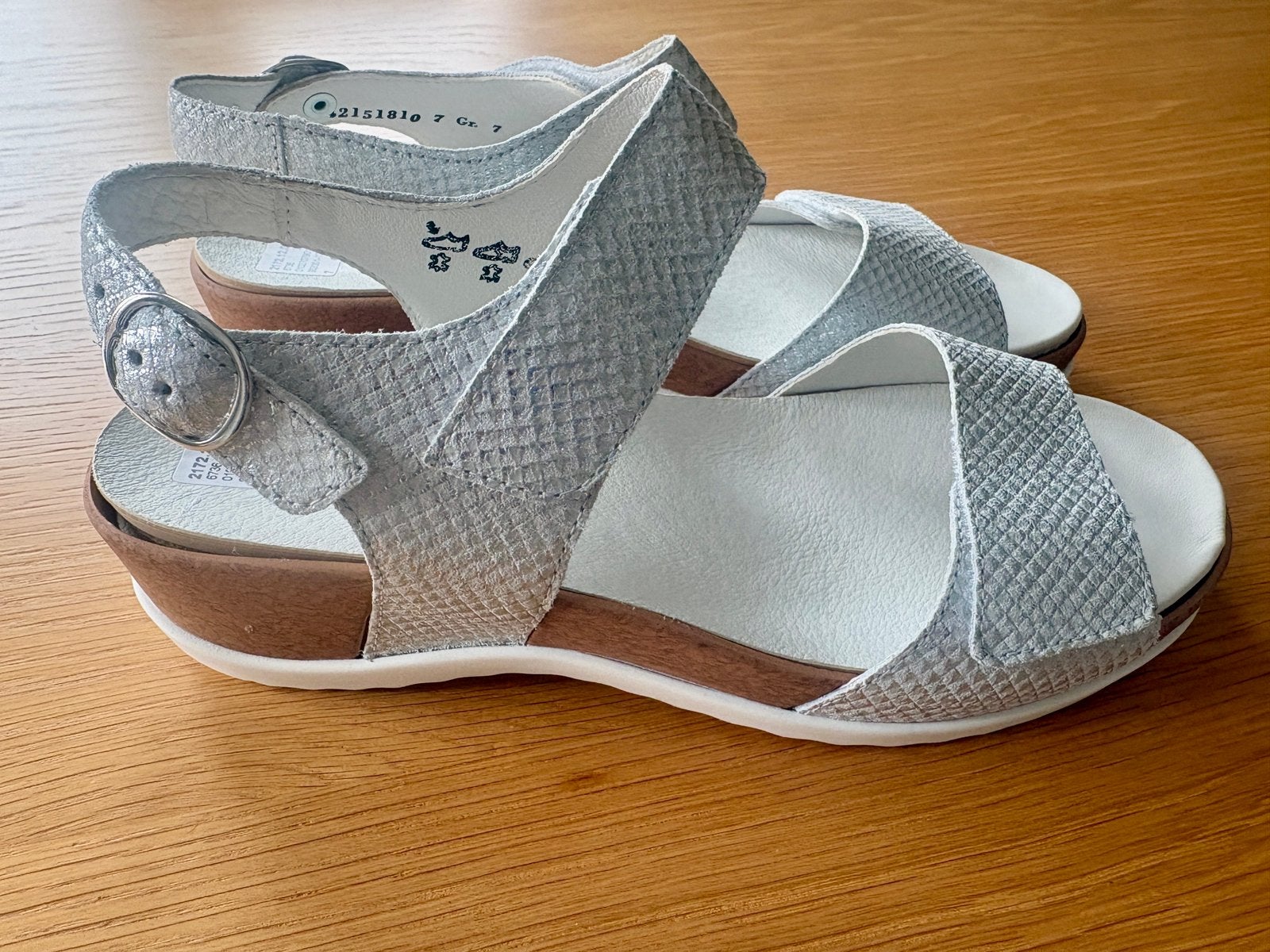 NIEUW! Waldläufer sandalen zilver 7H (40.5), Kleding | Dames, Schoenen, Overige kleuren, Waldlaufer, Nieuw, Sandalen of Muiltjes