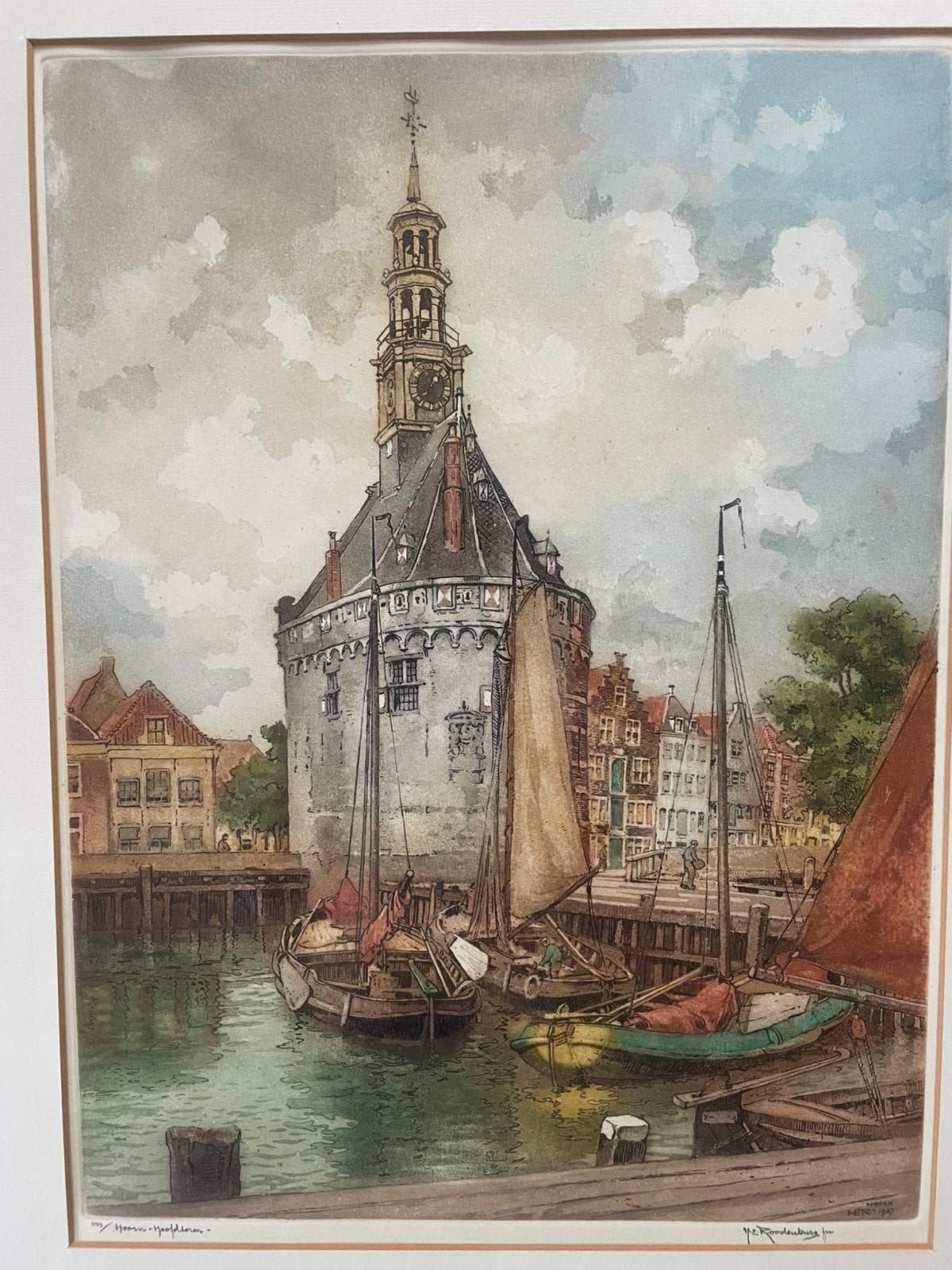 Kleurenets Hoofdtoren Hoorn 1947. Roodenburg, Ophalen, Ingelijst, Stadsgezicht, 70 cm