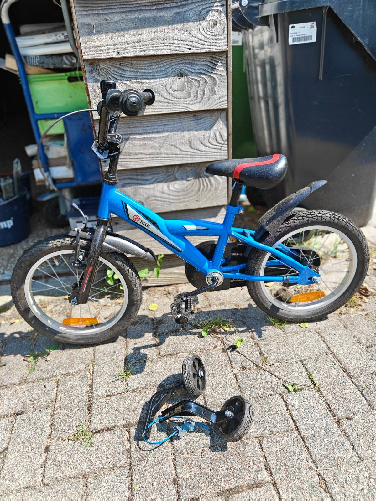 2Cycle 16 inch jongensfiets met zijwielen, Velgrem, 49 tot 53 cm, Zo goed als nieuw, Ophalen