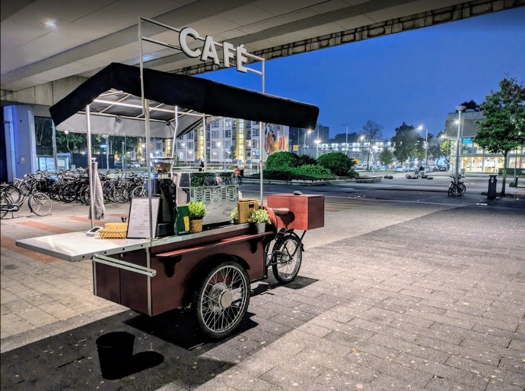 Koffiefiets - Een complete espressobar op wielen, Ophalen
