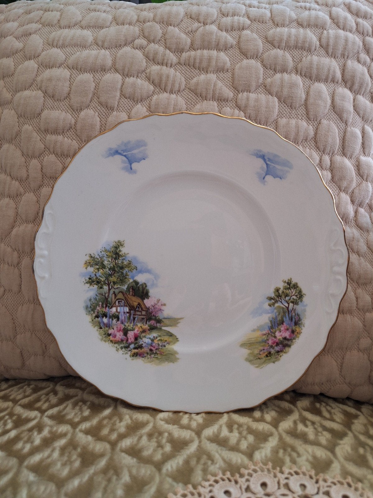 Vintage Engels Bord van Royal Vale ** Mimosa **, Ophalen of Verzenden
