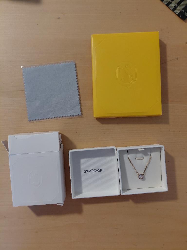 Swarovski ketting, Sieraden, Tassen en Uiterlijk, Ophalen of Verzenden, Zo goed als nieuw, Goud, Goud