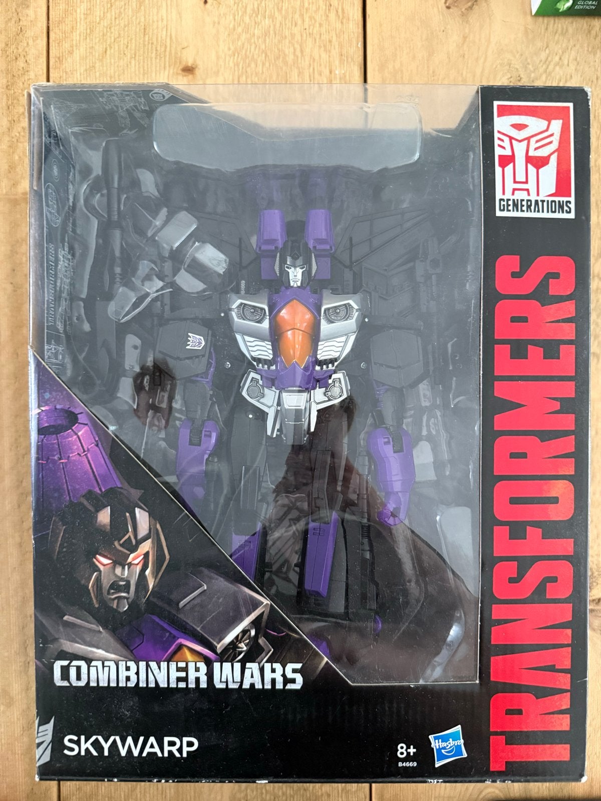 Transformers Combiner Wars Skywarp actiefiguur