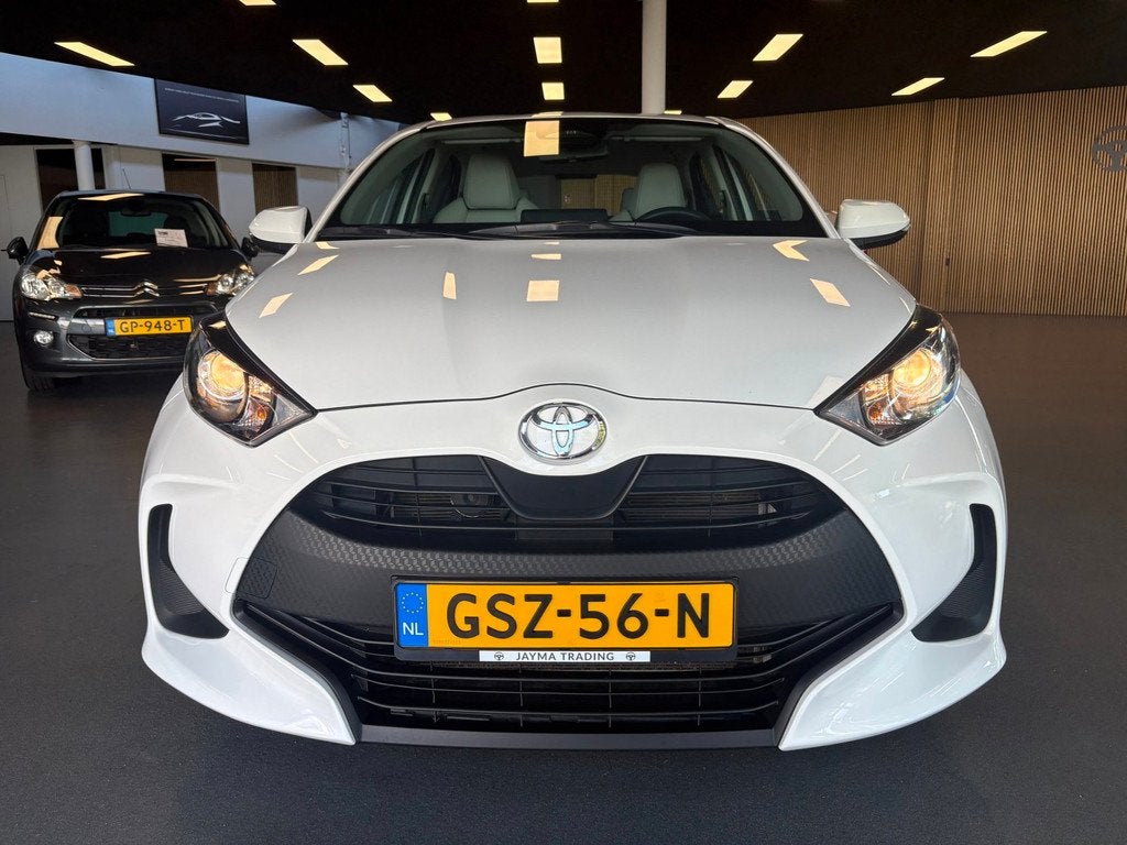 Toyota Yaris 1.5 Hybrid 115 Comfort, 450 kg, Gebruikt, Euro 6, Wit