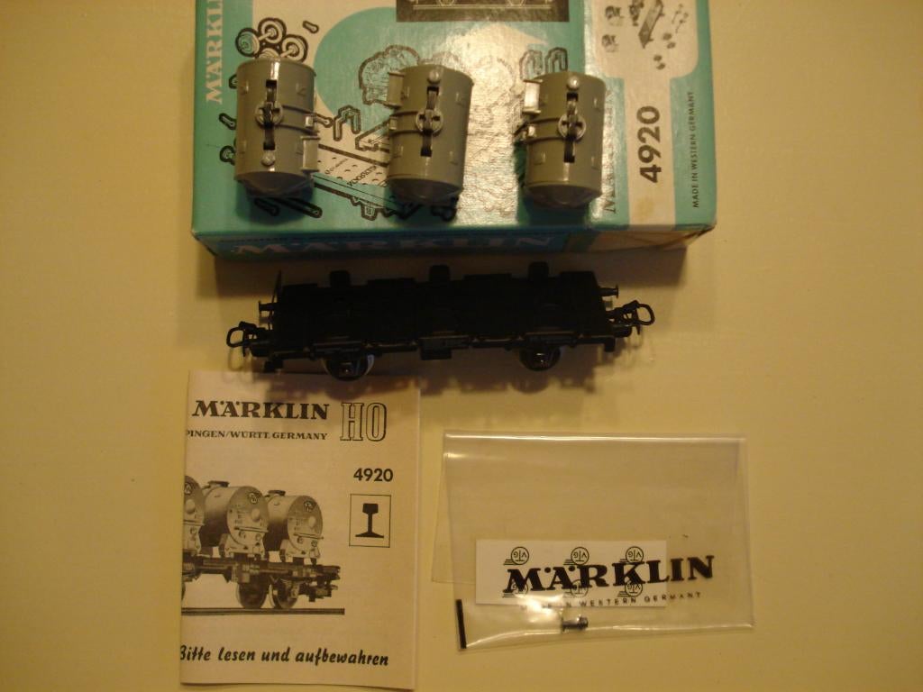 Marklin 4920 wagon + containers, Wisselstroom, Gebruikt, Verzenden, Wagon