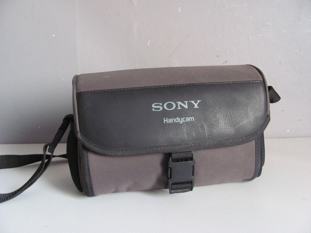 Cameratas van Sony Handycam  23x9x13cm inwendige maat, Schouderband, Ophalen of Verzenden, Zo goed als nieuw, Sony