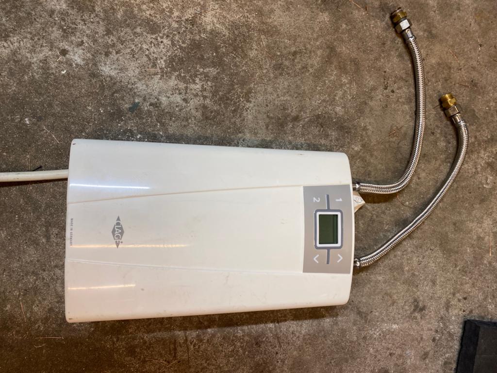 Clage doorstromer electrische geiser, Doe-het-zelf en Verbouw, Geisers en Boilers, Gebruikt, Geiser, Minder dan 20 liter, Minder dan 3 jaar oud