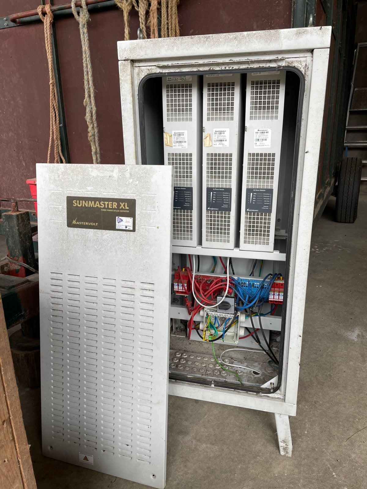 Mastervolt omvormers 5000Wp en Solar-log 500, Ophalen, Gebruikt