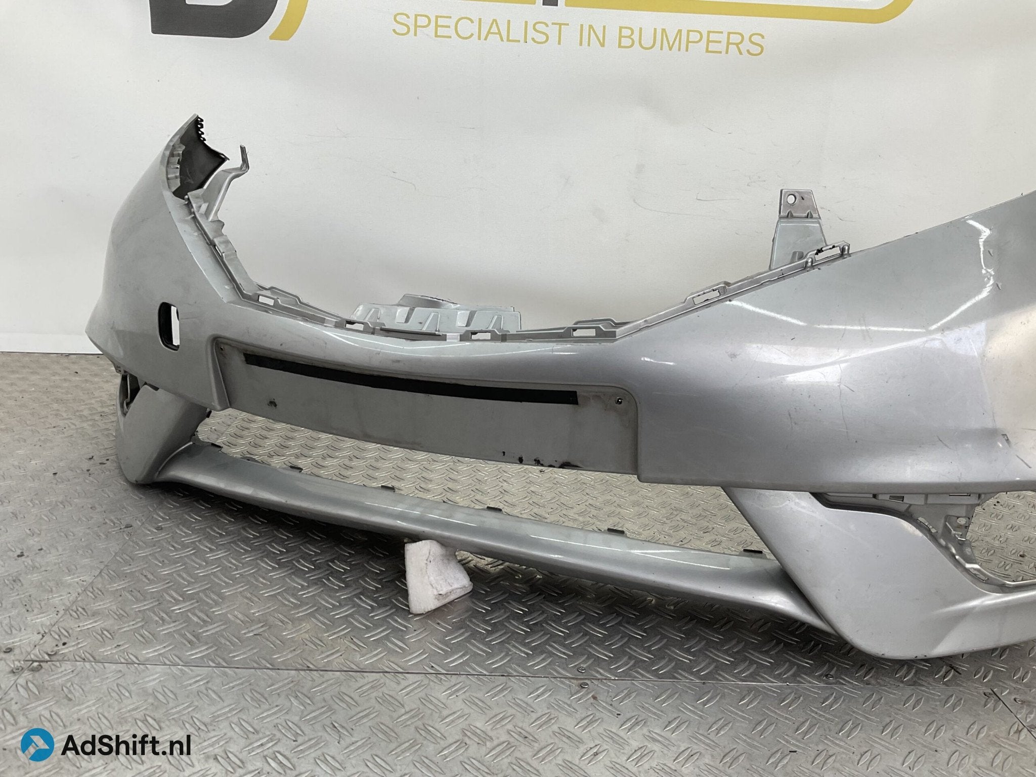 Bumper Nissan Note Sport 14-17 62022-3WF0H Voorbumper G5-184, Bumper