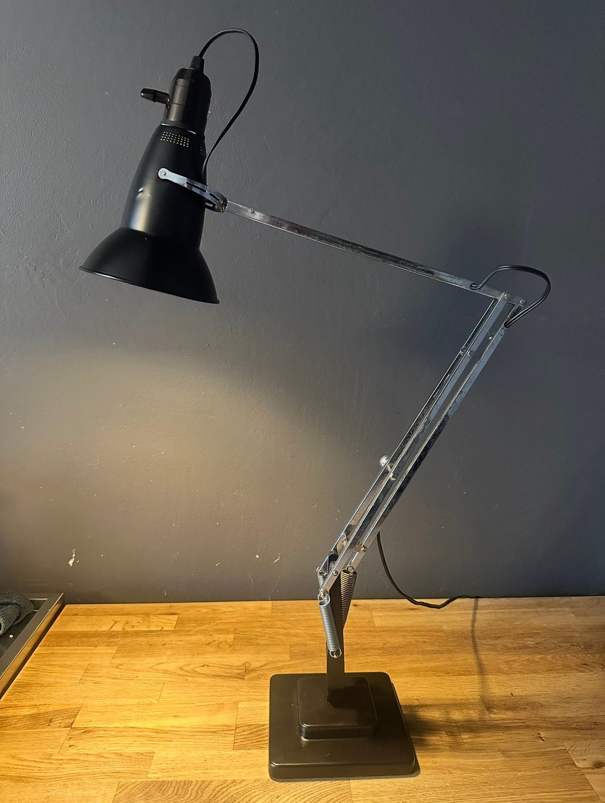 Anglepoise 1227 uit 1937, Huis en Inrichting, Lampen | Tafellampen, Ophalen, Gebruikt