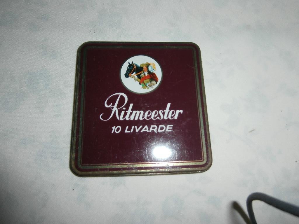 Blikje Ritmeester 10 Livarde, Ophalen of Verzenden, Zo goed als nieuw, Tabaksdoos of Verpakking