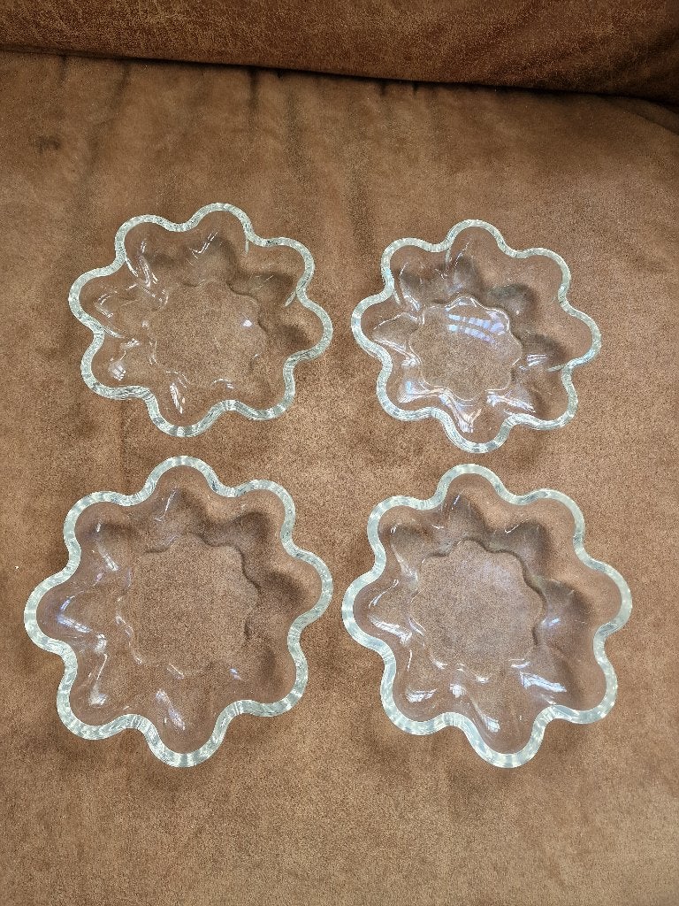 Set glazen schaaltjes bloemvorm 17 cm 4 stuks, Antiek en Kunst, Antiek | Glas en Kristal, Ophalen of Verzenden