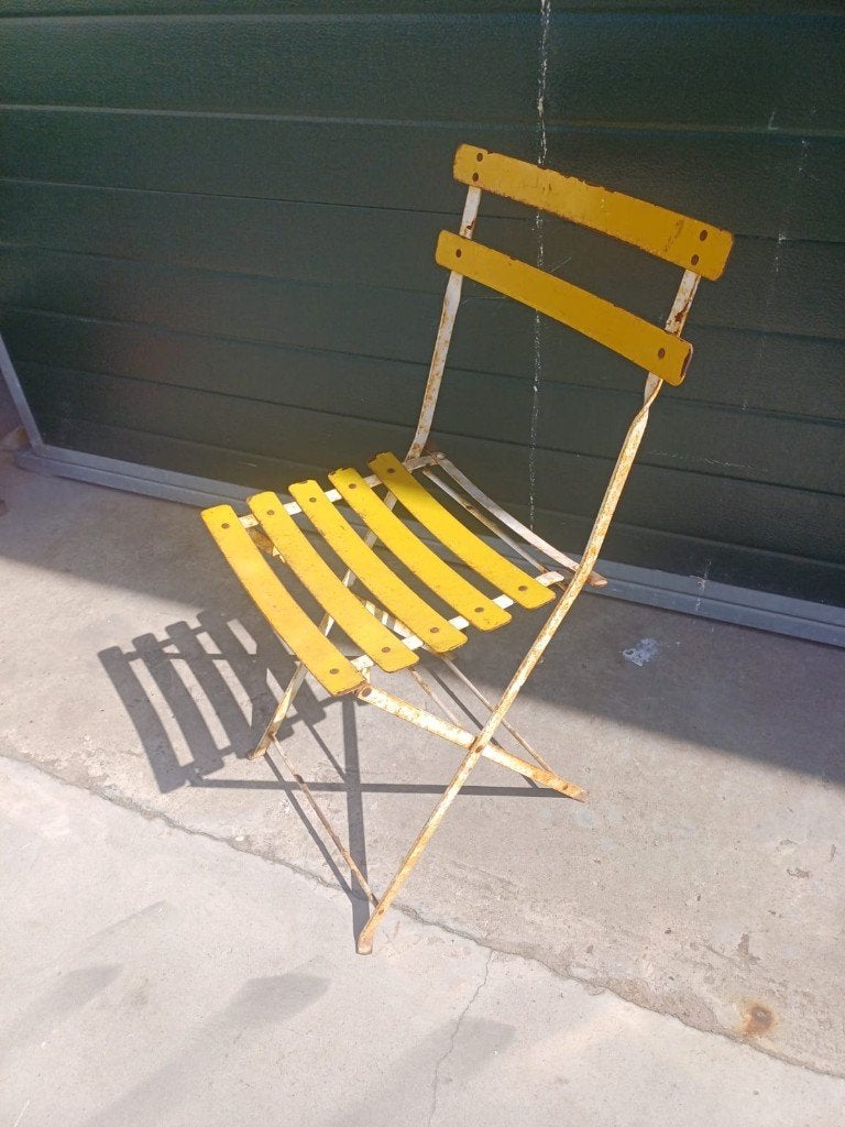 Vintage volledig metalen gele klapstoeltjes 4 stuks, Tuin en Terras, Ophalen, Gebruikt, Metaal, Inklapbaar