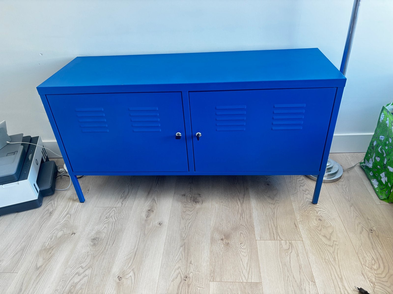 IKEA ps locker kast kobalt blauw - zo goed als nieuw, Huis en Inrichting, Kasten | Lockerkasten, Ophalen, Zo goed als nieuw
