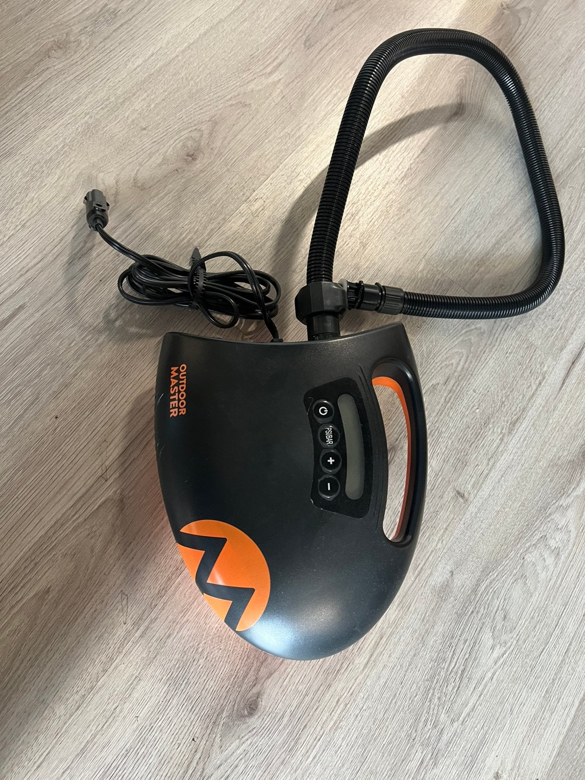Elektrische pomp van Outdoor Master Shark 2- zwart, Watersport en Boten, Ophalen of Verzenden, Zo goed als nieuw, 600 W Terrace Dr, Suite A, San Dimas, CA 91773, Verenigde Staten