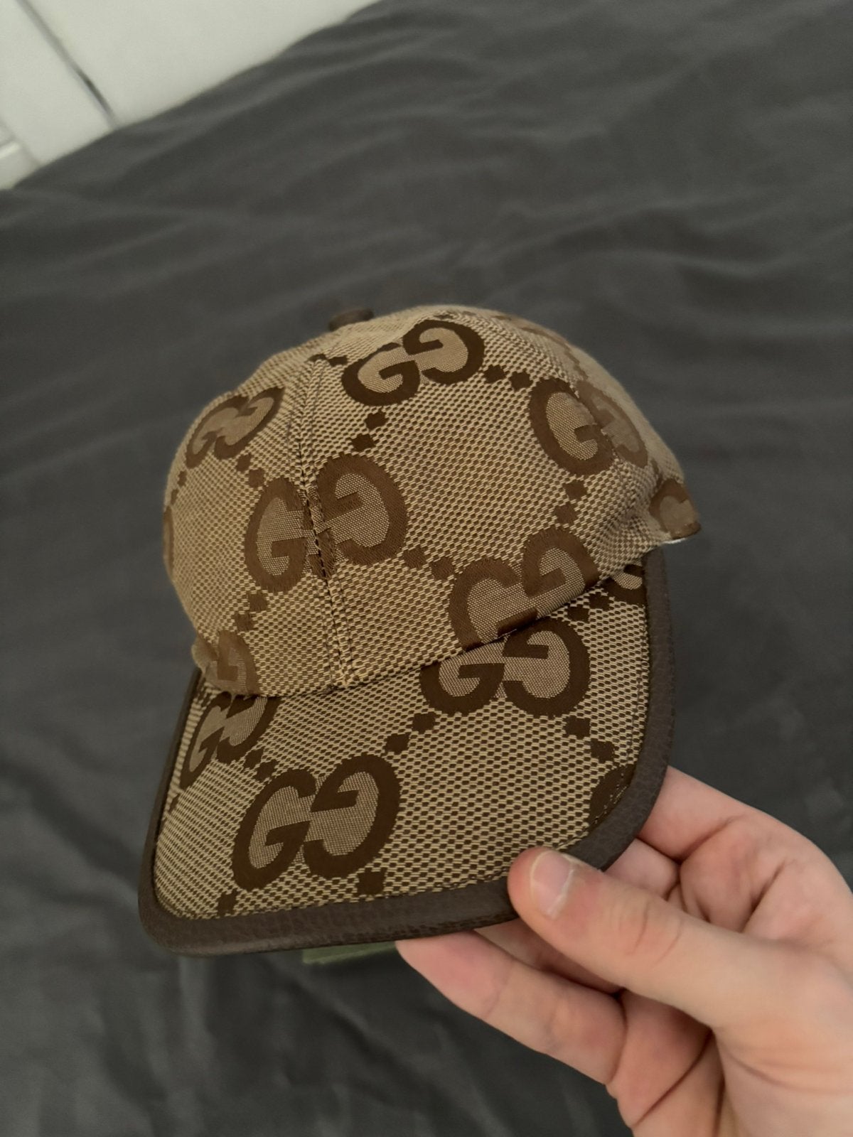 Gucci Jumbo GG Pet (Gloednieuw), Kleding | Dames, Ophalen of Verzenden, Nieuw, 56 of 57 cm (M, 7 of 7⅛ inch), Pet