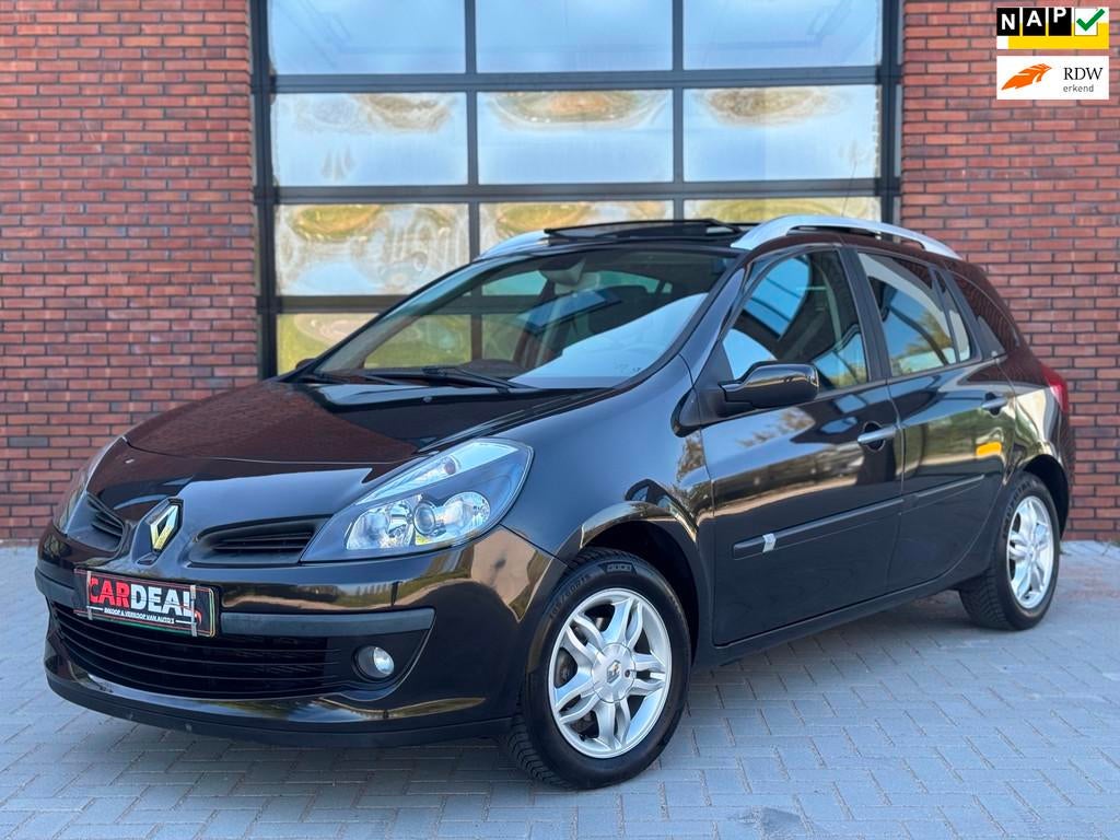 Renault Clio Estate 1.6-16V Dynamique AUTOMAAT|PANO|XENON|TO, Auto's, Renault, Bedrijf, Te koop, Clio, ABS, Airbags, Airconditioning