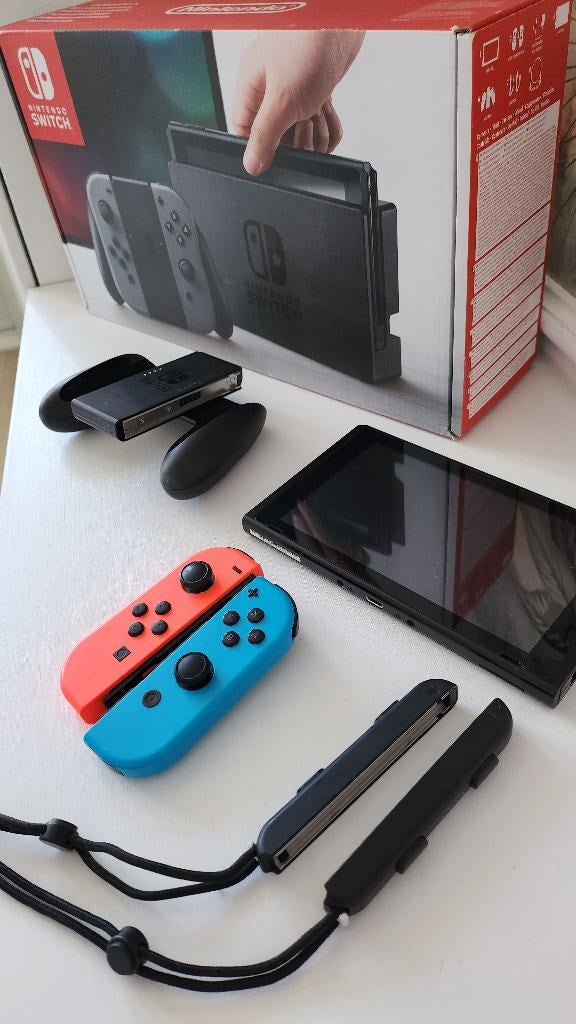 Switch, Spelcomputers en Games, Spelcomputers | Nintendo Switch, Ophalen, Zo goed als nieuw, Met 2 controllers, Switch Original